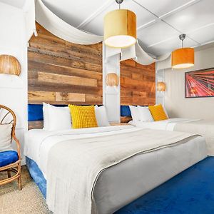 Canario Lagoon Hotel